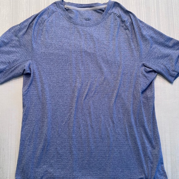Lululemon Men’s Athletic Short Sleeve Shirts (5) - Picture 2 of 6